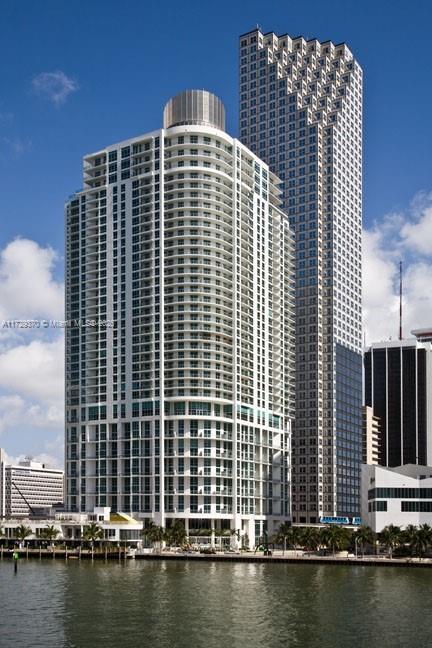 Primary Photo - 300 S Biscayne Blvd