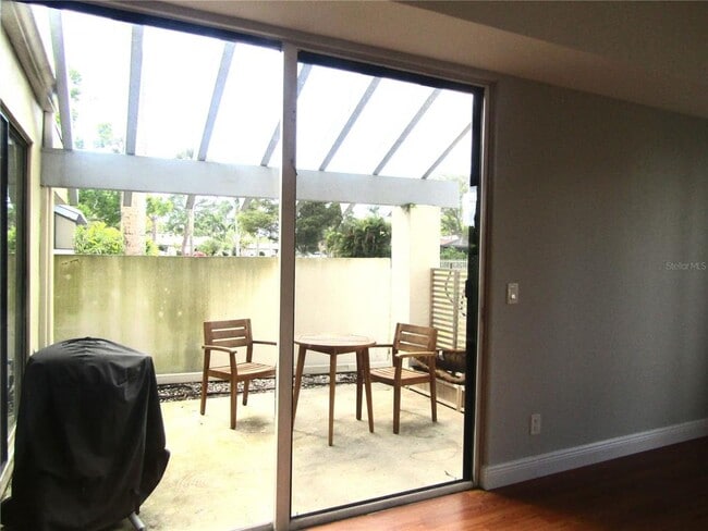 Foto del edificio - 2405 Crispin Ct