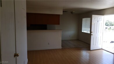 Building Photo - 5165 E Glendale Ave