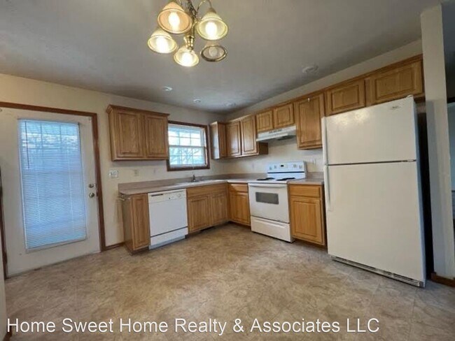 Building Photo - 2 br, 1 bath House - 327 S Teakwood Ave