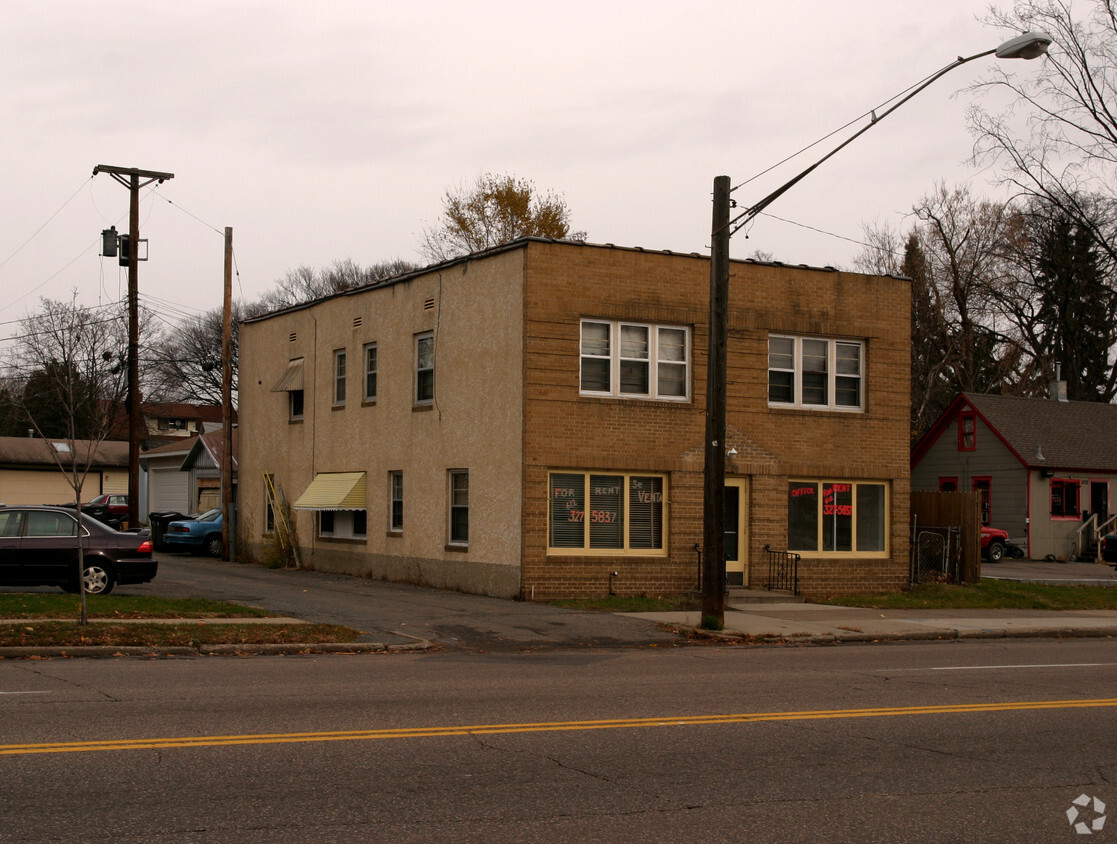 Building Photo - 3712 E Lake St