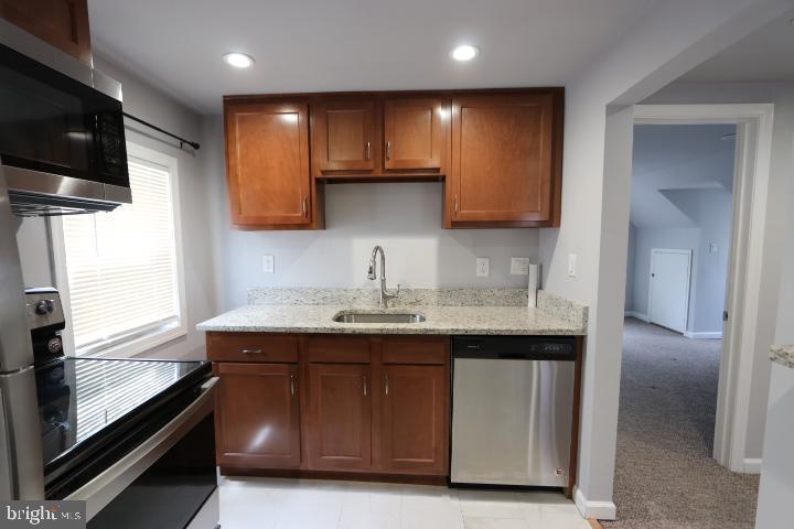 Primary Photo - 1 Morton Pl