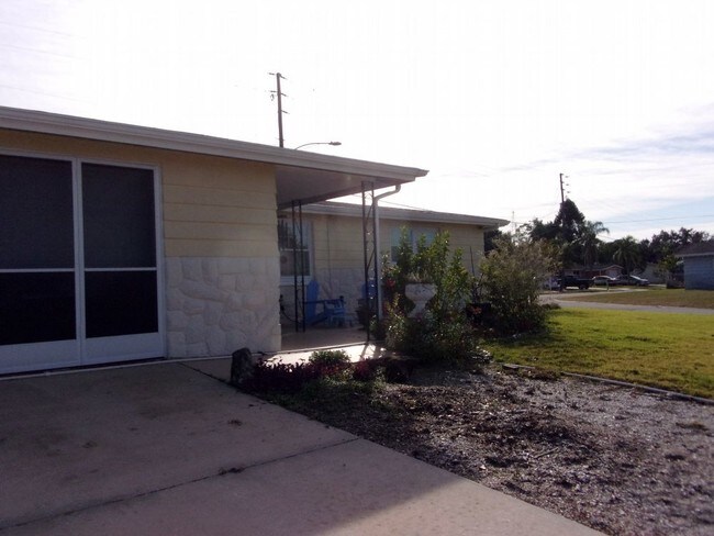 Building Photo - King of the hill 3 bedrooms