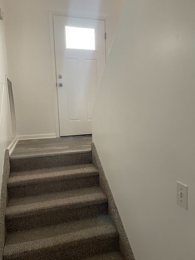 Building Photo - 4812 Shasta Dr