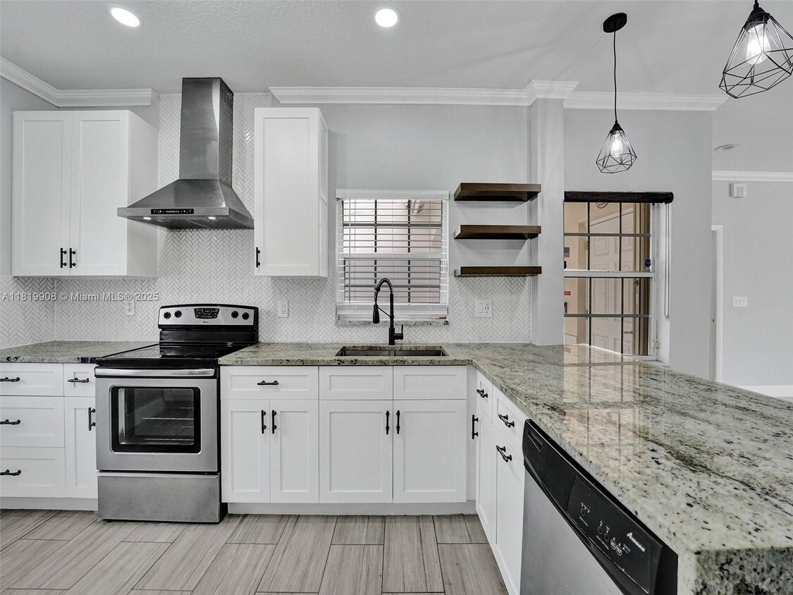Primary Photo - 17954 SW 10th Ct