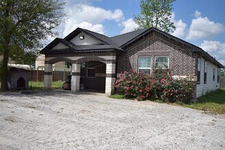 Building Photo - 445 County Rd 5102J