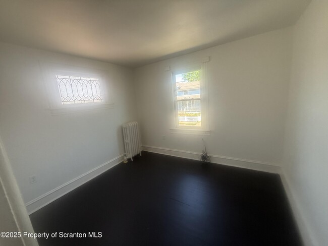 Building Photo - 1509 Price St