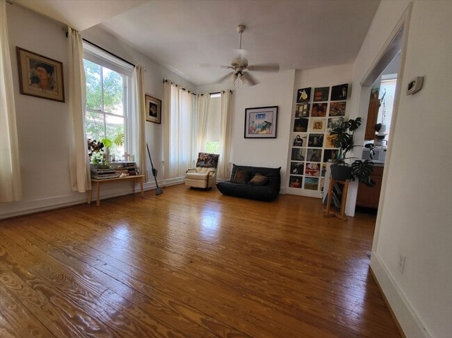 Building Photo - 228 W Broad St