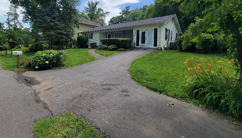 Primary Photo - 177 Chiles Ave