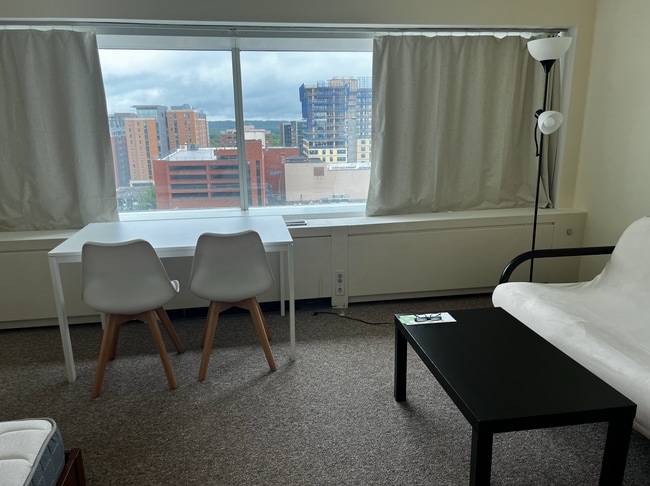 Building Photo - 555 E William St