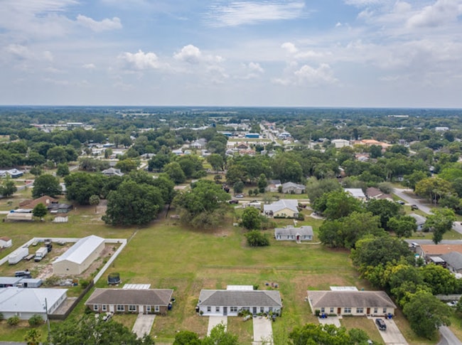 Foto del edificio - MOVE IN SPECIAL- Spacious 3/2 Duplex in St. Cloud Located Close to Lakefront