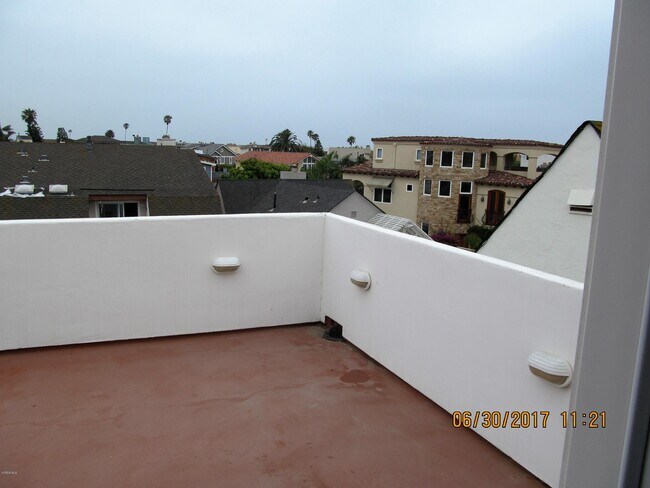 Building Photo - 1143 Shelburn Ln