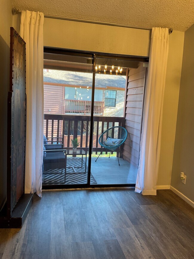 Patio trasero - 13018 Heimer Rd