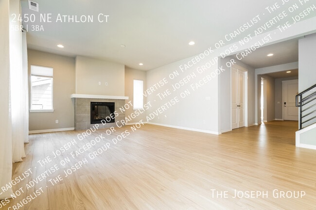 Foto del edificio - 2450 NE Athlon Ct