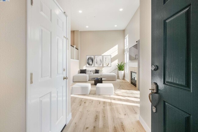 Building Photo - 4579 Mangrove Dr