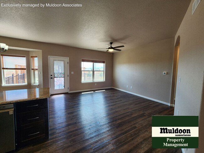 Foto del edificio - 326 N Longmont Dr