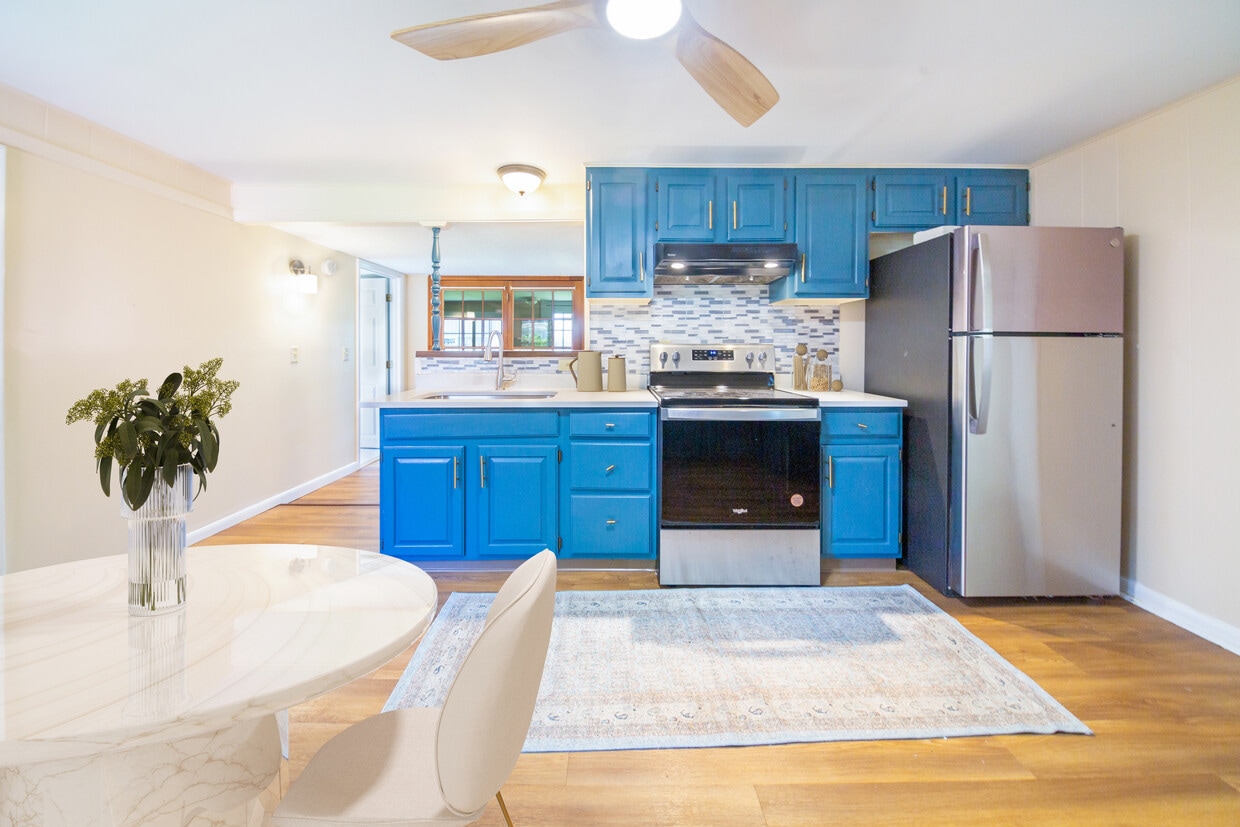 Kitchen with brand new stainless steel appliances - 47 Pitkin St