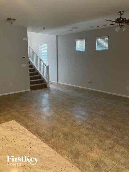 Foto del edificio - 6431 Kellyville Dr