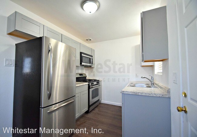 Building Photo - 36957 Melrose Dr