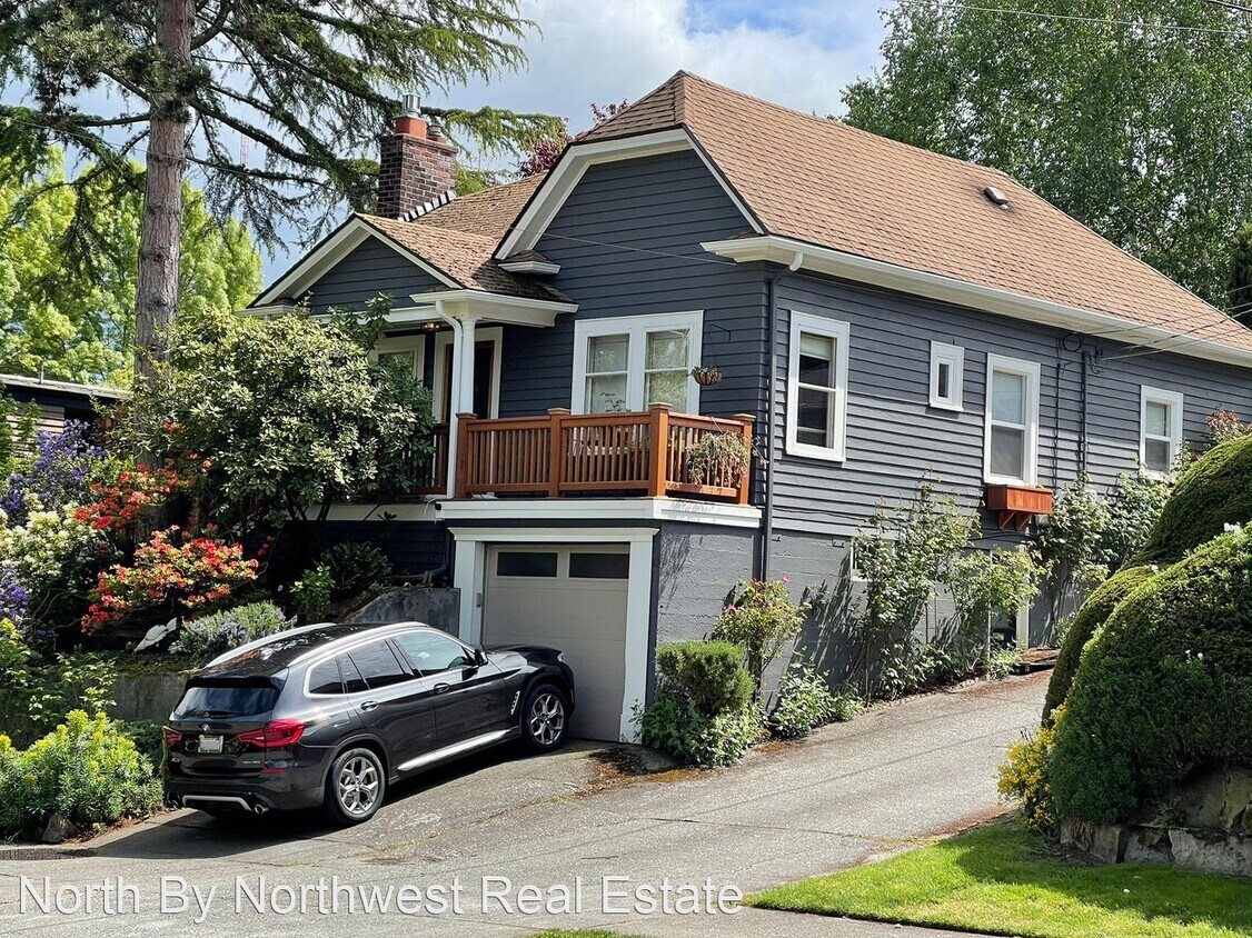 Foto principal - 3 br, 2 bath House - 611 W Crockett