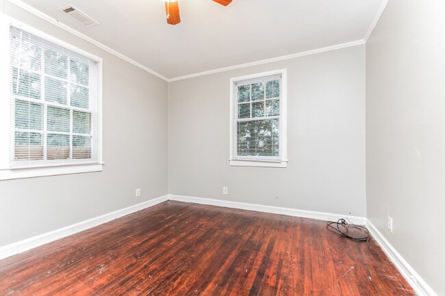 Building Photo - 1306 Macon Ave