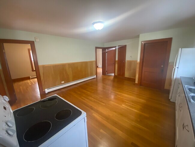 Foto del edificio - 654 Lake Ave