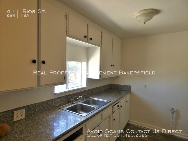Building Photo - 411 Rios Street - Zero Deposit, Ask us How!