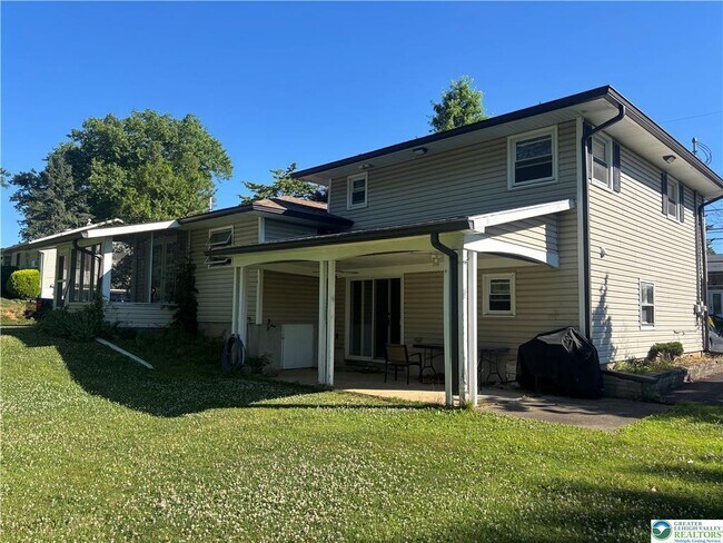Foto del edificio - 3200 Highland Dr