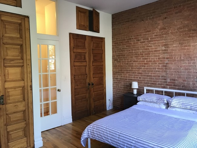 Building Photo - 533 W 149th St