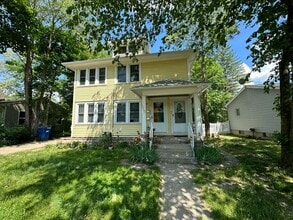 Building Photo - 1707 4th St