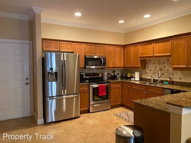 Building Photo - 3 br, 2.5 bath House - 420 Barcelona Dr