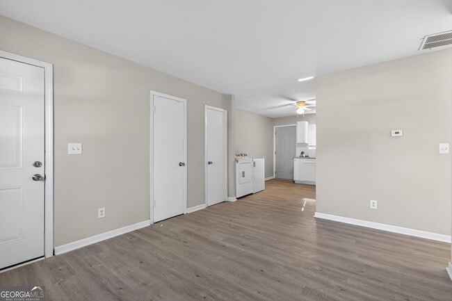 Foto del edificio - 7 Roper Dr