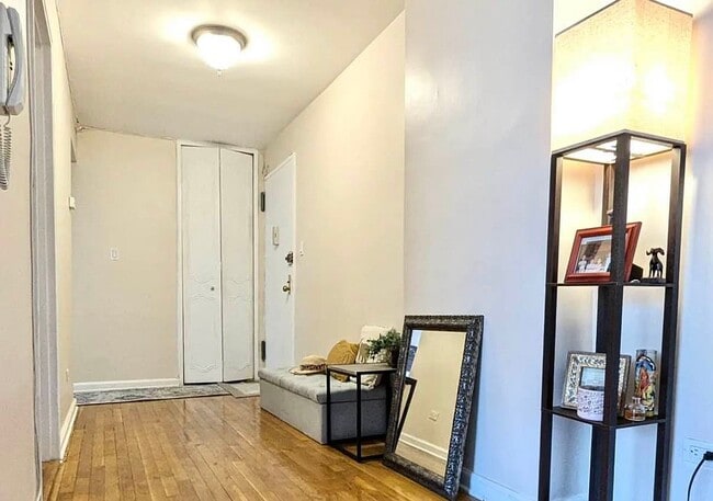 Foto del edificio - 1270 E 51st St