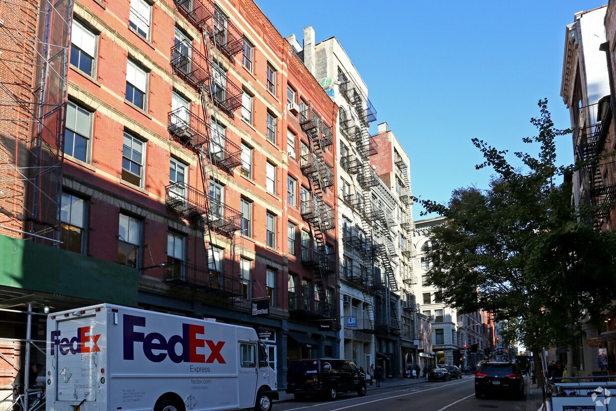 Primary Photo - 151 Spring St
