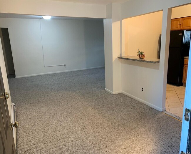 Foto del edificio - 71-21 164th St