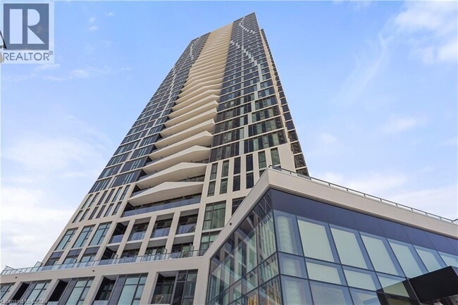 Building Photo - 25 Wellington St S