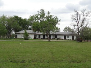 Building Photo - 40344 Harpers Church Rd