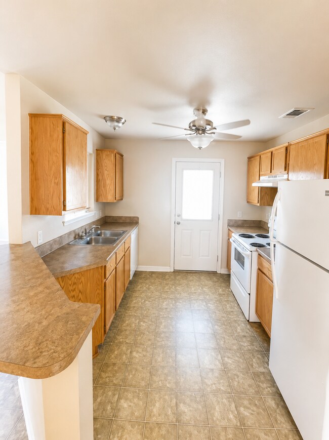 Building Photo - 2704 Vernice Loop