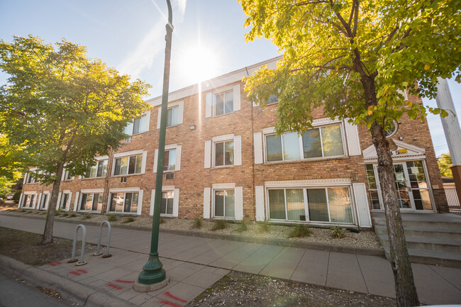 Foto del edificio - Lake Street Manor