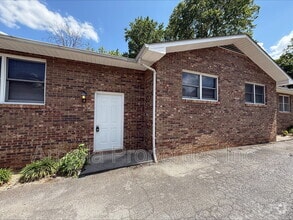 Building Photo - 935 Kendrick Creek Rd