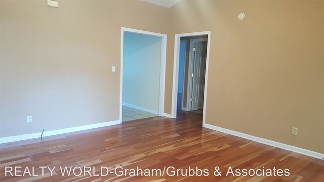Foto del edificio - 3 br, 2 bath House - 8300 McLeod Road