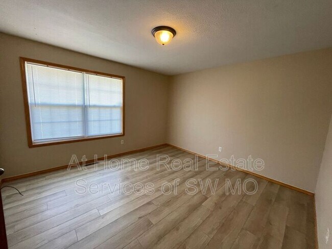 Foto del edificio - 3840 W Lombard St