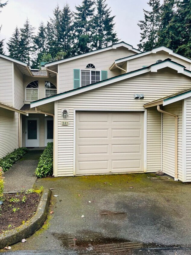 Primary Photo - 2 Bedroom Townhome, Across the Street from...