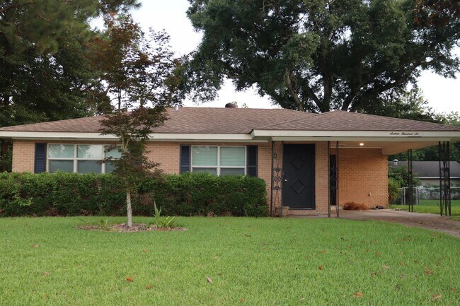 Foto del edificio - Single Family Residence