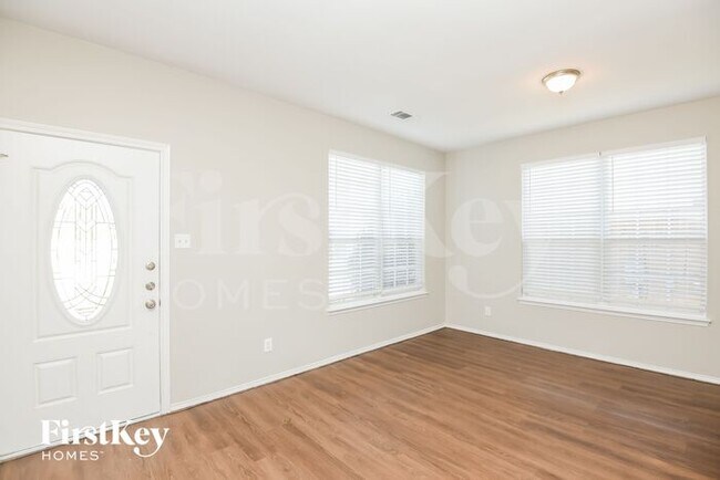 Building Photo - 5913 Bridal Trail