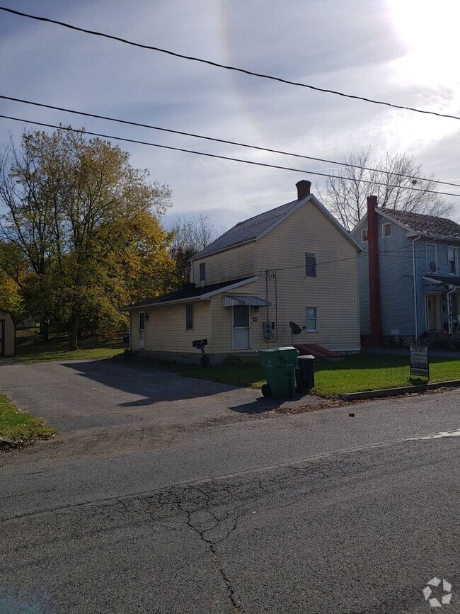 Building Photo - 128 S Jefferson St