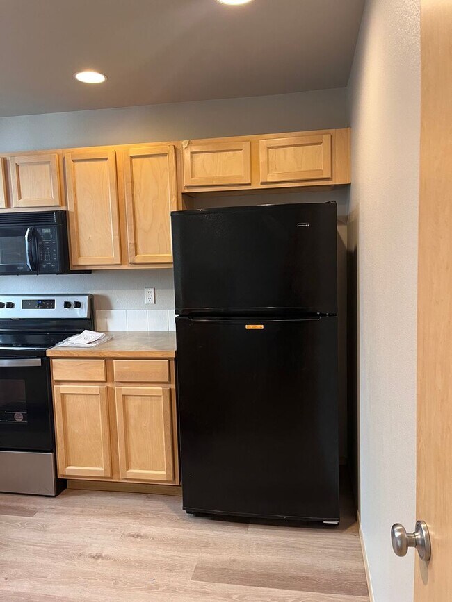 Foto del edificio - Beautiful 3 Bedroom home in Puyallup