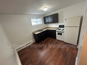 Building Photo - 164 Westmount St