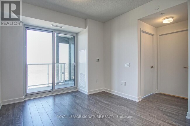 Photo du bâtiment - 50 O'Neill Rd