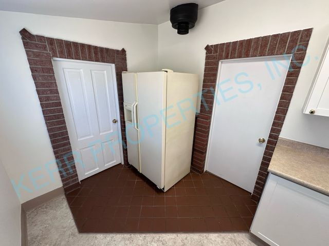 Building Photo - Charming 2-Bed Oasis with Spacious Comfort in Gresham!